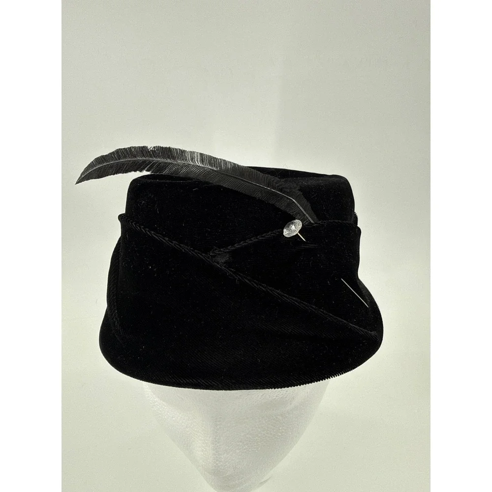 Pillbox Hat Women Black Velvet Feather Rhinestone‎ Pin Vintage